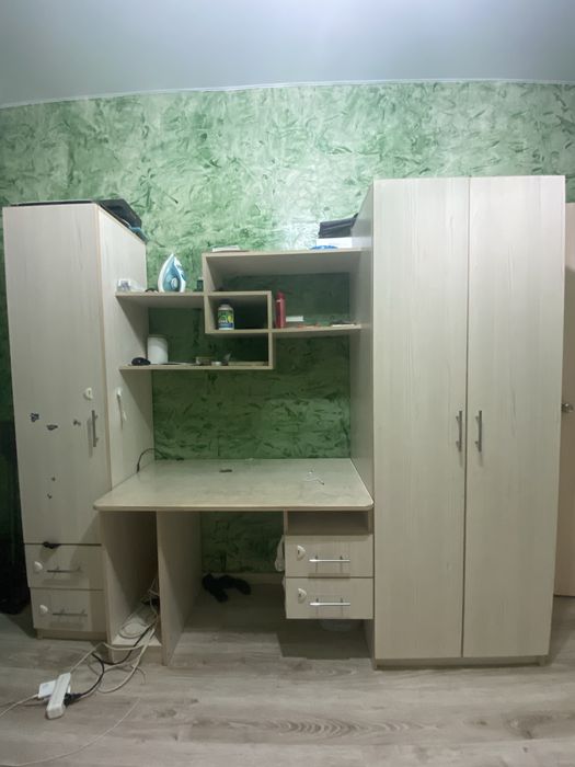 Детский гарнитур с кроватью и шкафом, отличное состояние