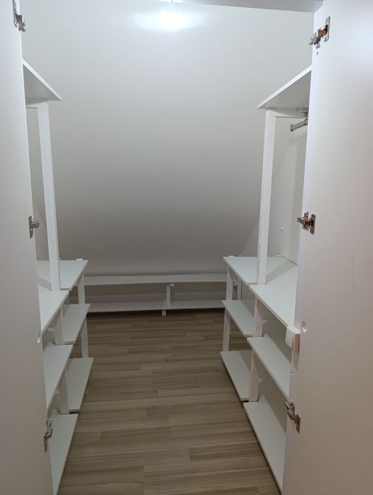 Vand apartament 68 mp