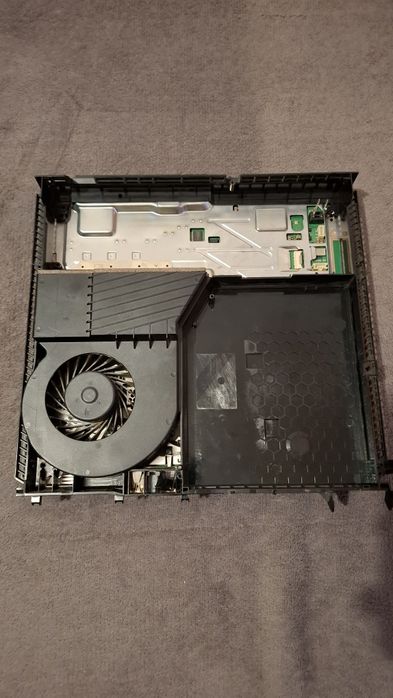 Ps4 defecte pentru piese