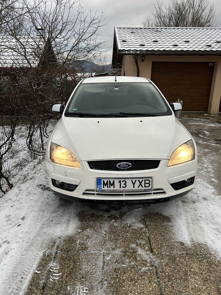 Ford focus si remorca