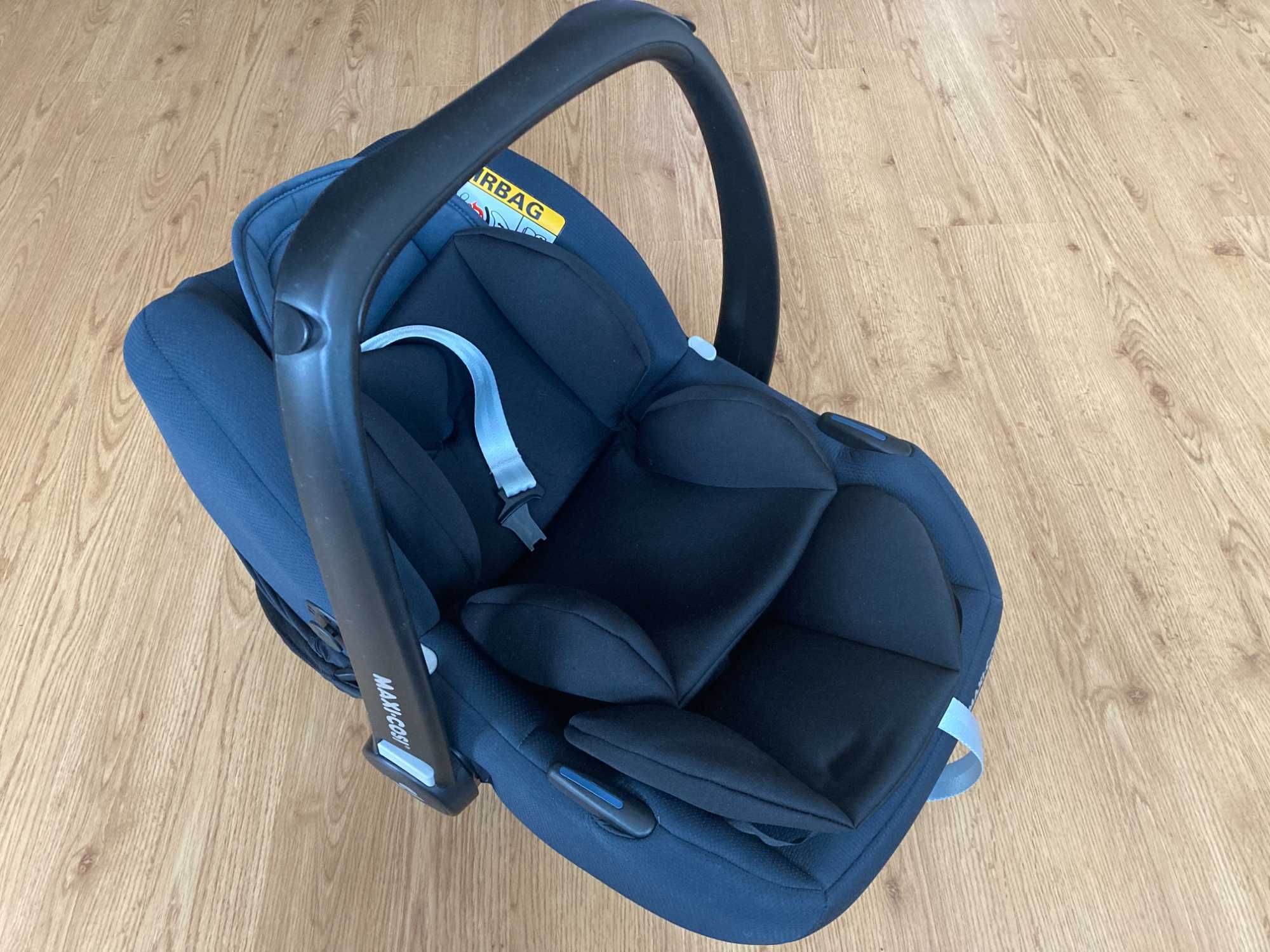 Столче за кола / кошница Maxi Cosi CabrioFix