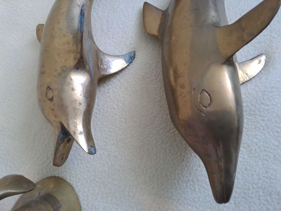 statueta figurina delfin bronz