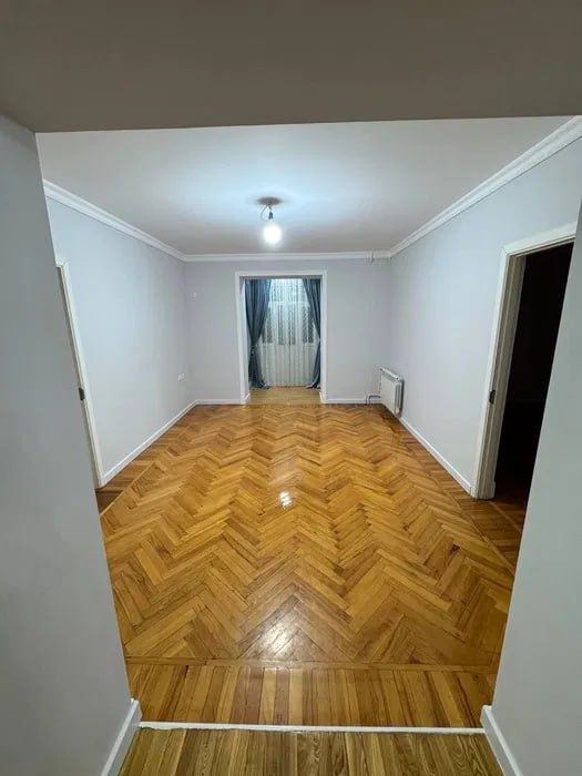 Продажа 4х комтнатной квартиры на М.Космонавты ,улица Юнус Раджаби