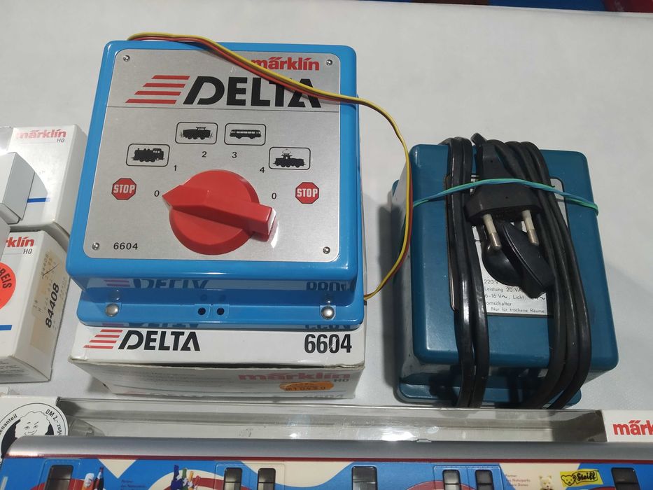 Mega lot Marklin(locomotive,vagoane),HO,trenulete electrice