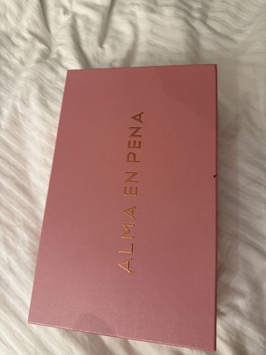 Дамски обувки с ток Alma en Pena