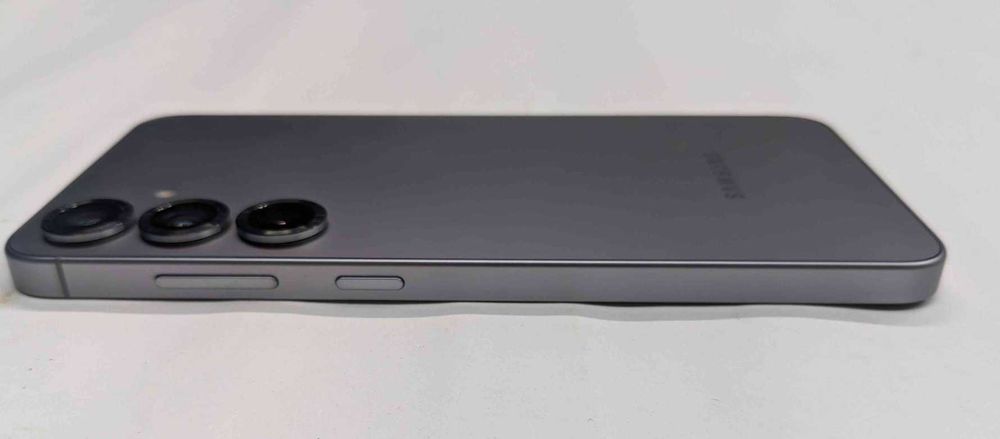 Продава се Samsung Galaxy s25 128GB Silver Shadow