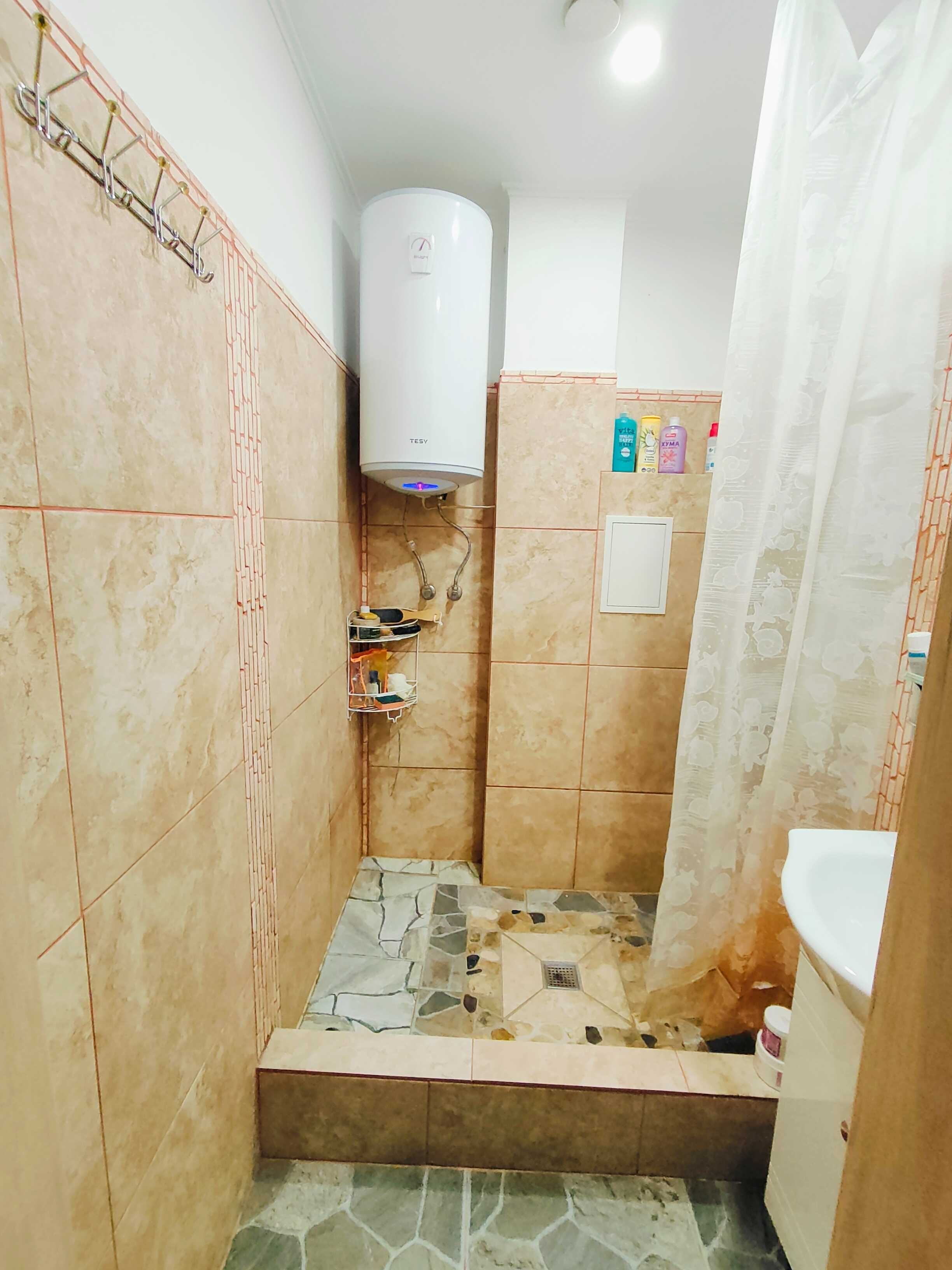Продавам многостаен апартамент, центр, метро Опълченска