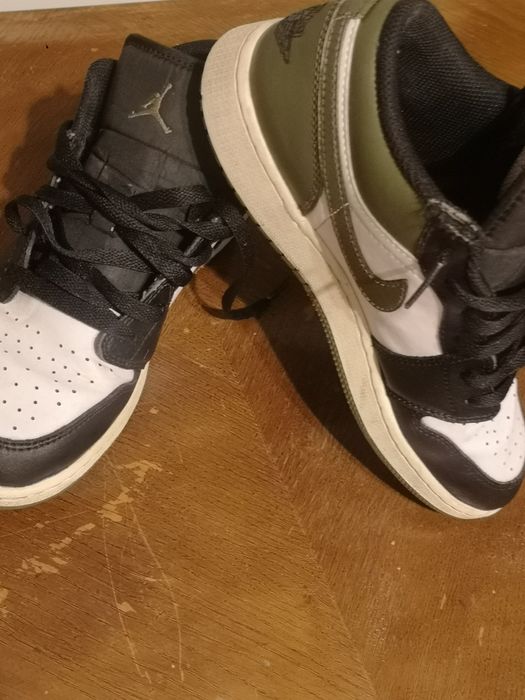 Adidași Jordan 1 Low