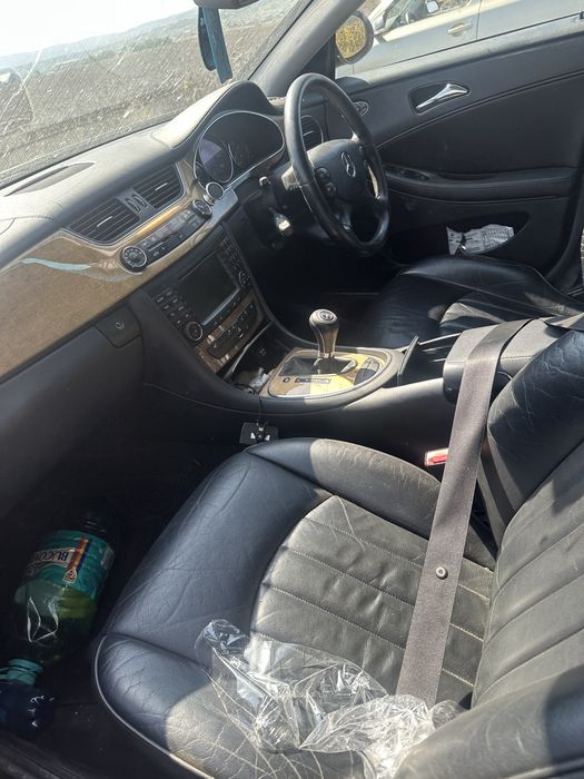 dezmembrez Mercedes CLS W219 Cls320cdi cutie viteze faruri capota