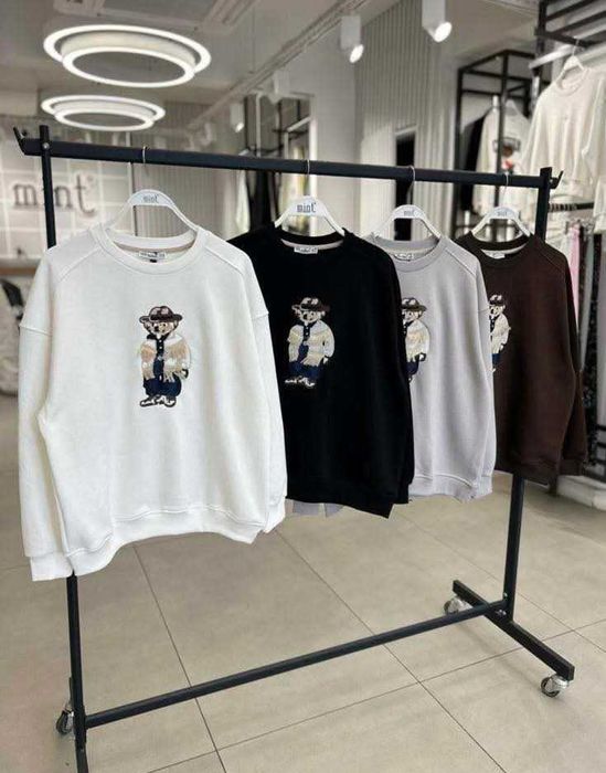 Памучна блуза с бродирано мече