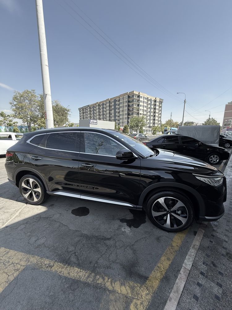 BYD Song plyus 2 позиция Gibrid сотилади. 2023 йил 55.000 халол.