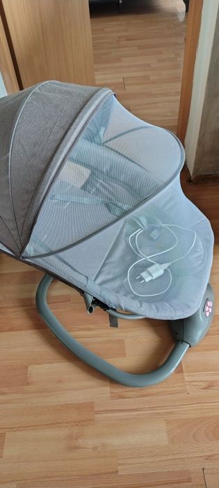 Vând leagăn cu 5 moduri de legănare