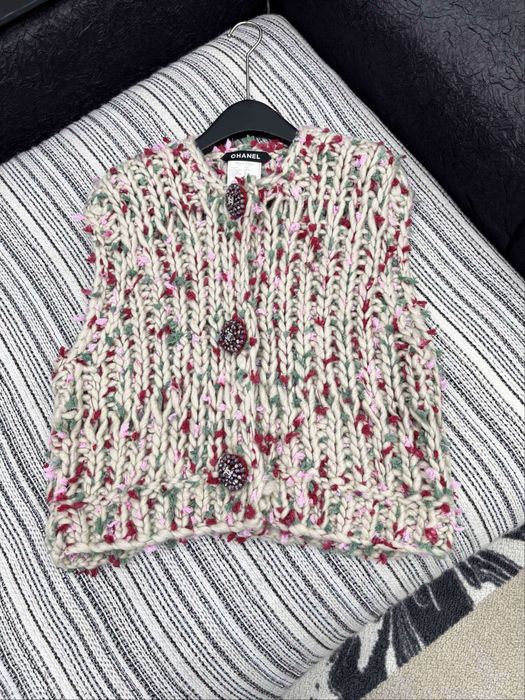 Жилетки Chanel, Dior, Hermes