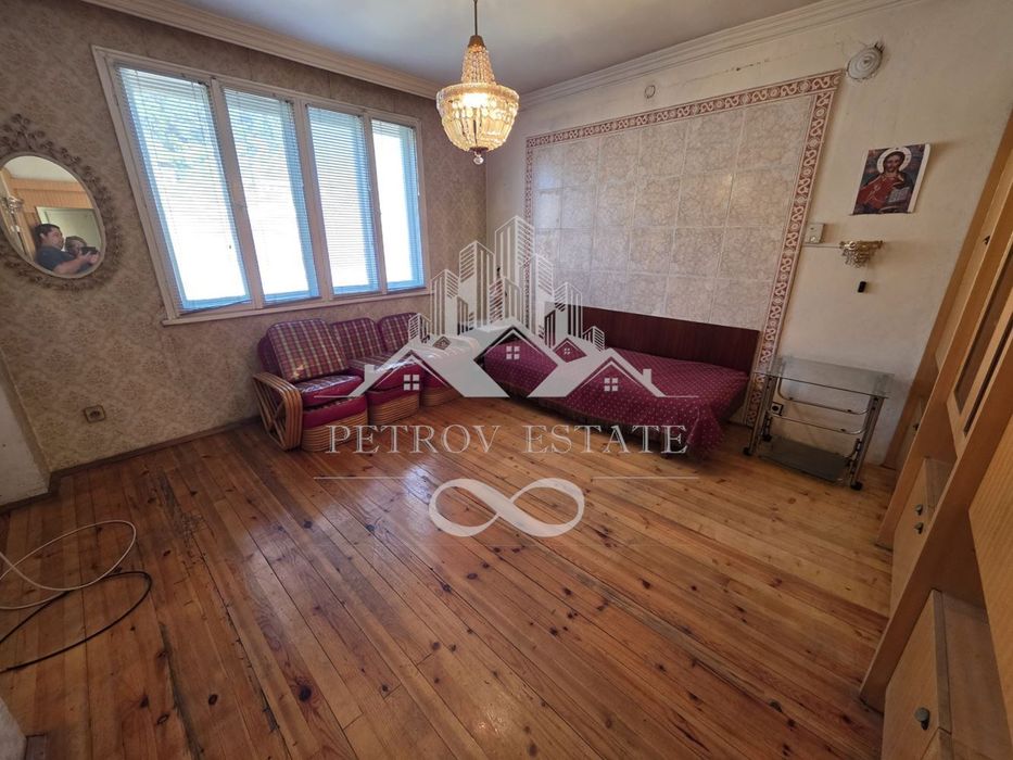 Продава се Четиристаен апартамент в Велинград - 125 кв.м за 640 €/кв.м - Снимка #1