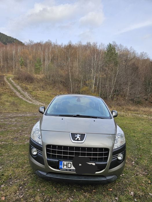Peugeot 3008 an 2011 benzina manuala.