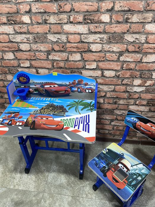 Bolajonlarimiz uchun mustaxkam partalar.