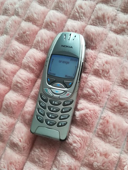 Legendarul Nokia 6310i + incarcator, functioneaza foarte bine! Necodat