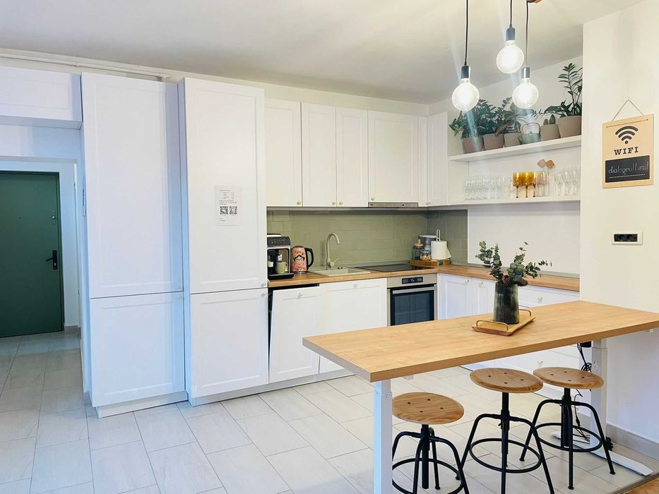 Închiriez apartament central Brașov 109 mp Sanitas pretabil birouri