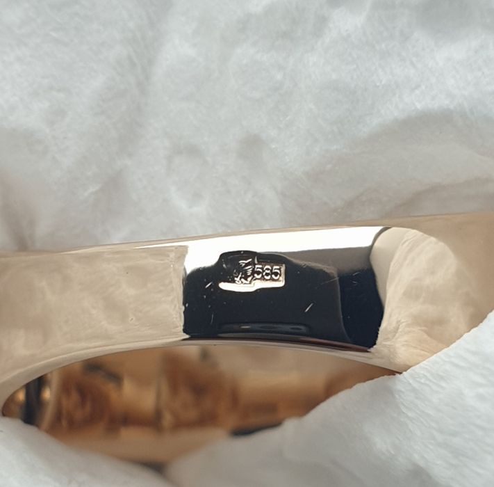 Sunlight Россия завод Кольцо с бриллиантом 585пробы 16размер
3.24грам