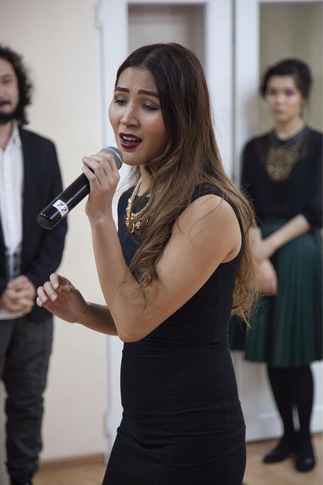 Вокал для всех по авторской методике.