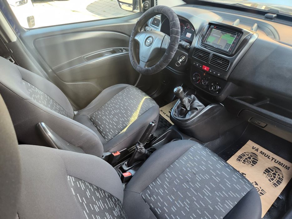 Opel Combo,maxi, 1.3 diesel, Anul 2015, Ac, Navi, Senzori parcare, TBI