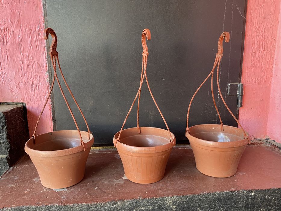 Продам садовые горшки