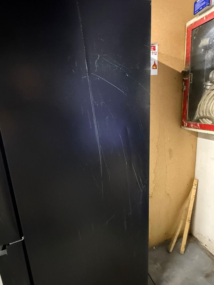Frigider  side-by-side Hisense RF728N4SBFE