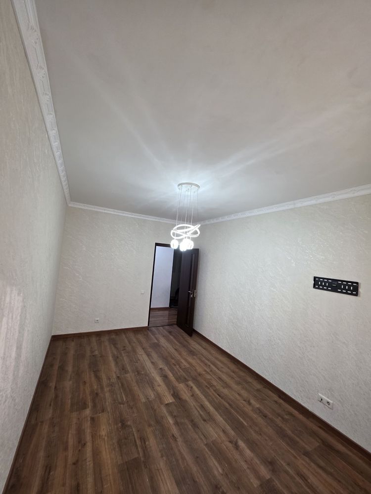 Sergeli kvartira sotiladi