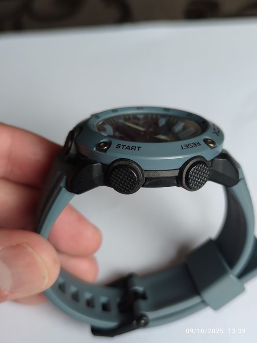 Часовник G-Shock