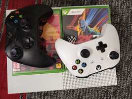 Vand Xbox One 1T cu 2 manete si 2 jocuri