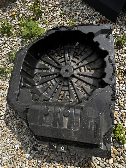 Oală portbagaj renault megane 4.