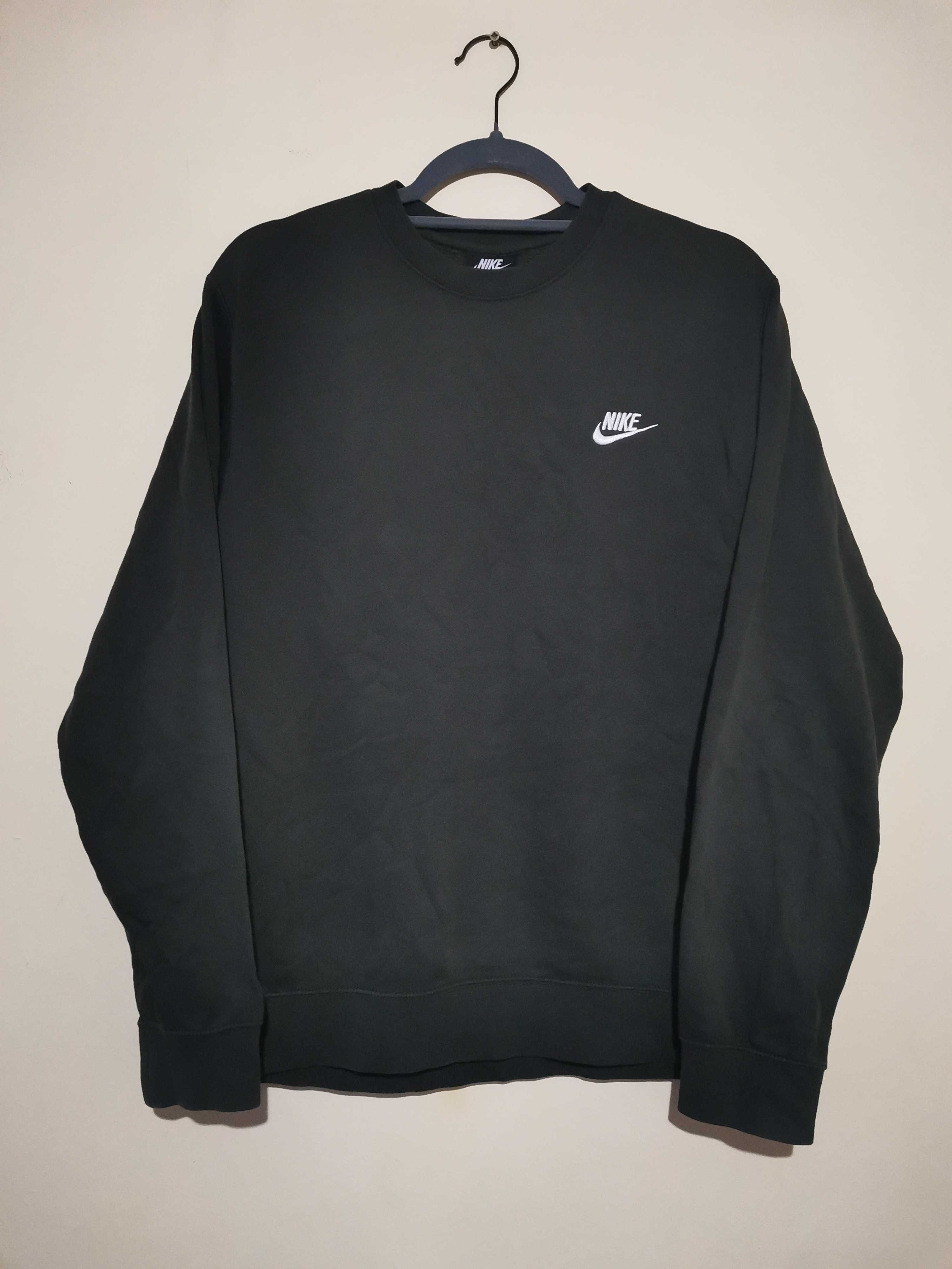 3 броя Nike Sportswear Club Fleece.