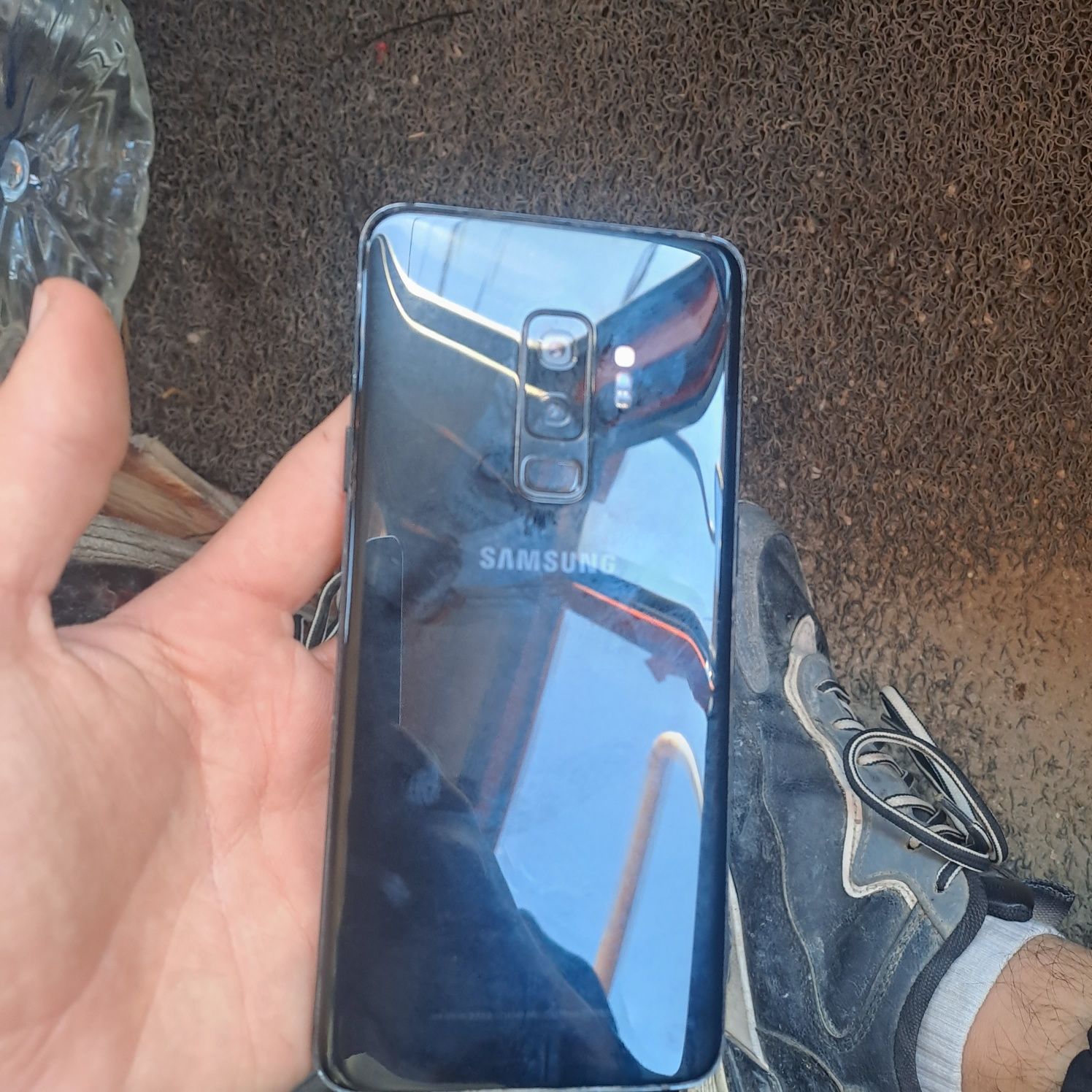 Samsung s9+       .