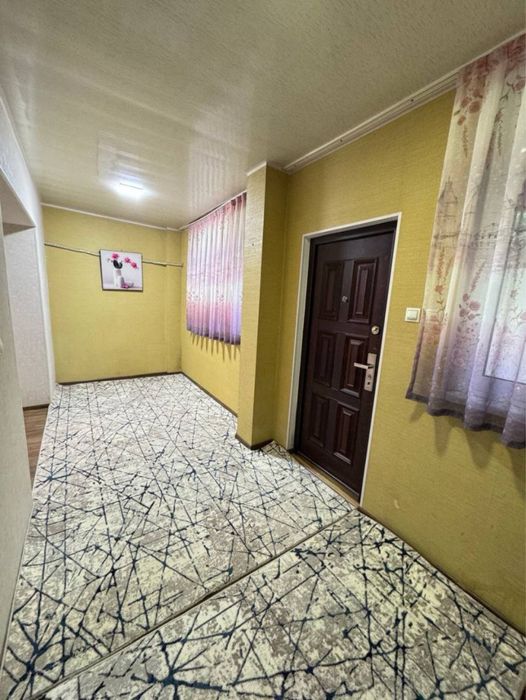 Чиланзар 9 2/1/4 Кирп дом балк 2/6 чистая ремонт 54 метр квадрат