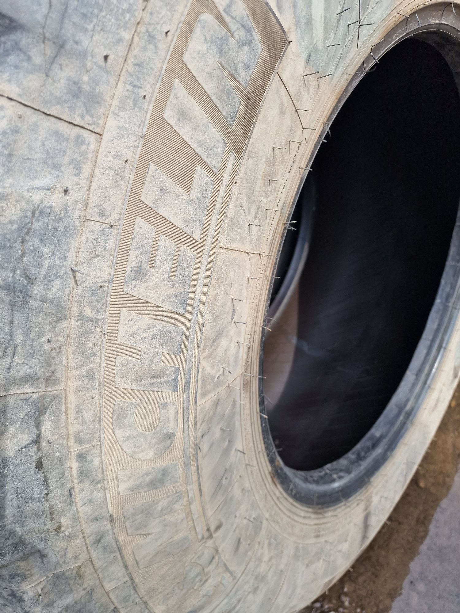 ANVELOPE buldo 18.4-26 marca Michelin