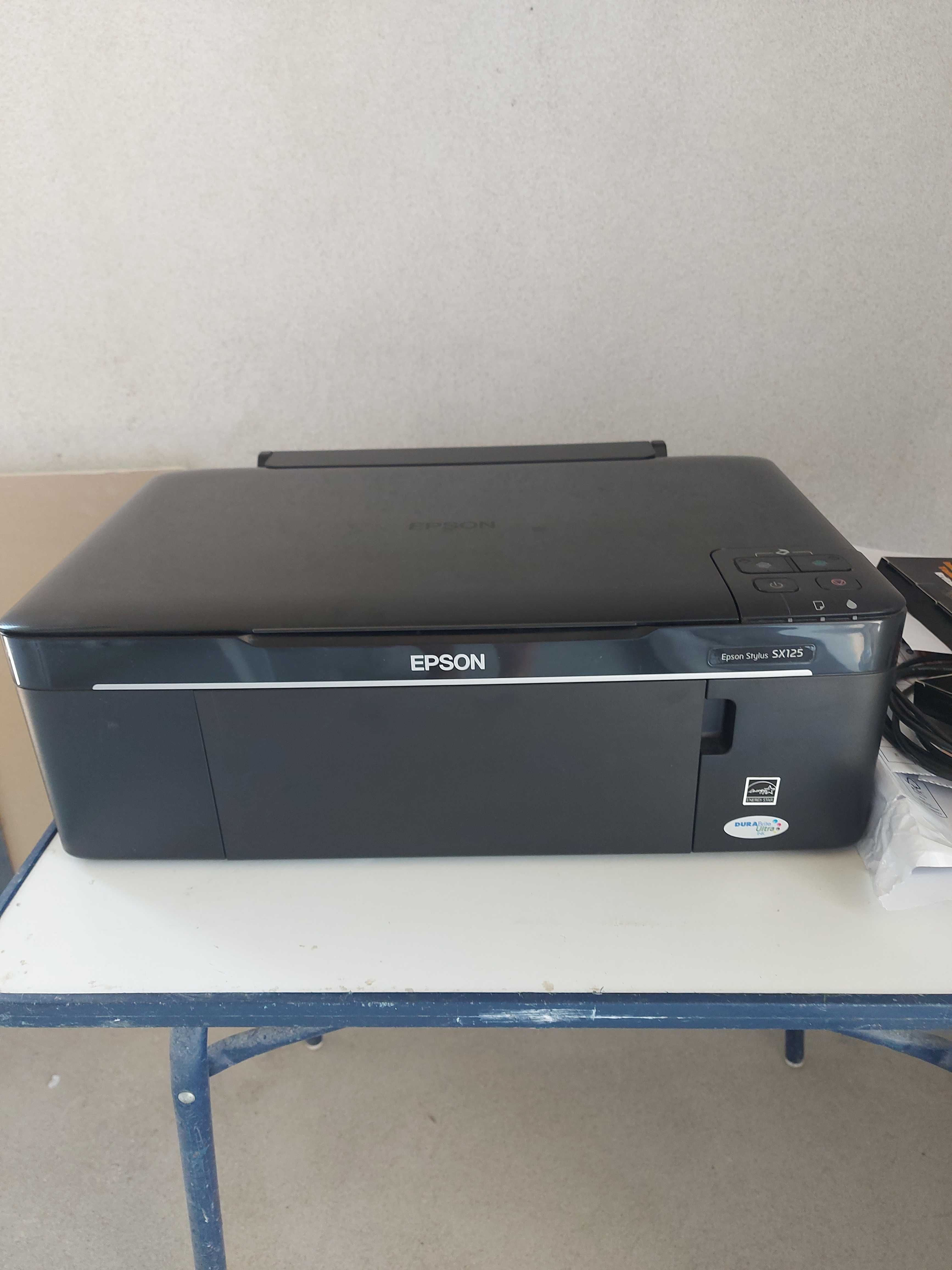 Продавам  принтер + скенер + копир Epson Stylus SX125