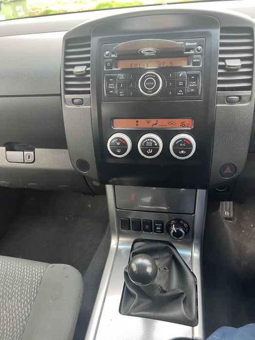 Nissan Navara 2.5dci 4x4 an 2011 euro 5    190cai