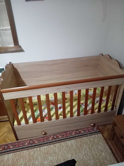 детско легло - отлично запазено