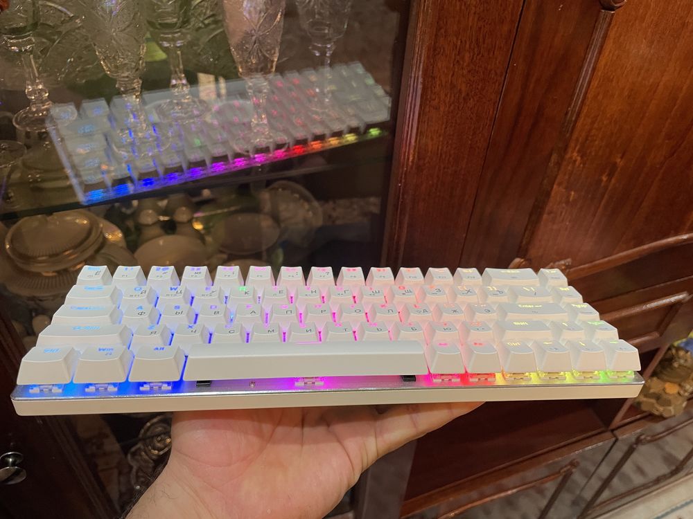 Продам игровую клавиатуру новая