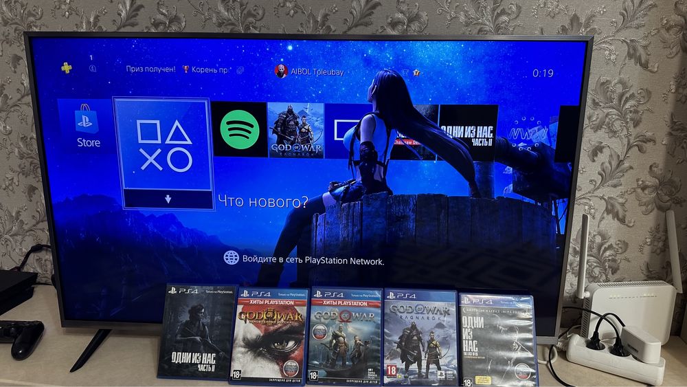 Продам PS4 срочно