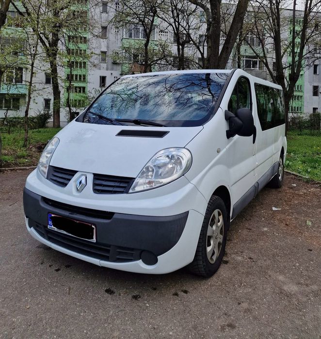 Închiriere Auto 8+1