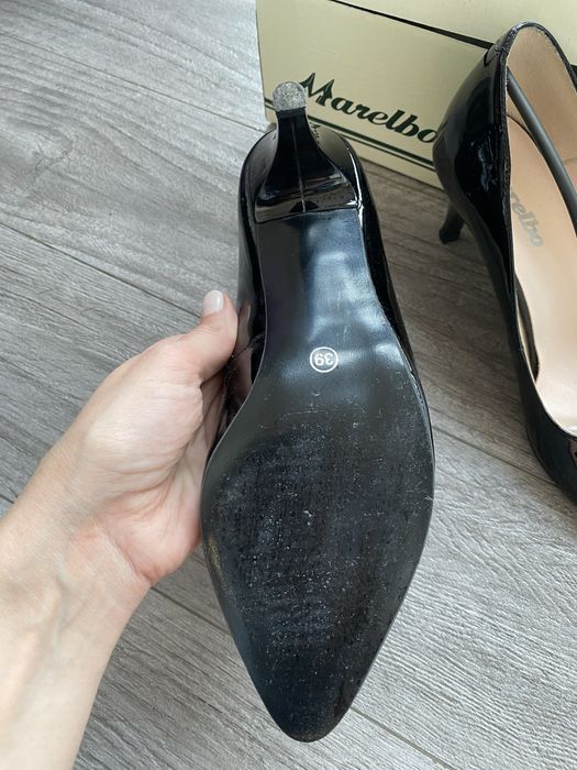 Pantofi stiletto