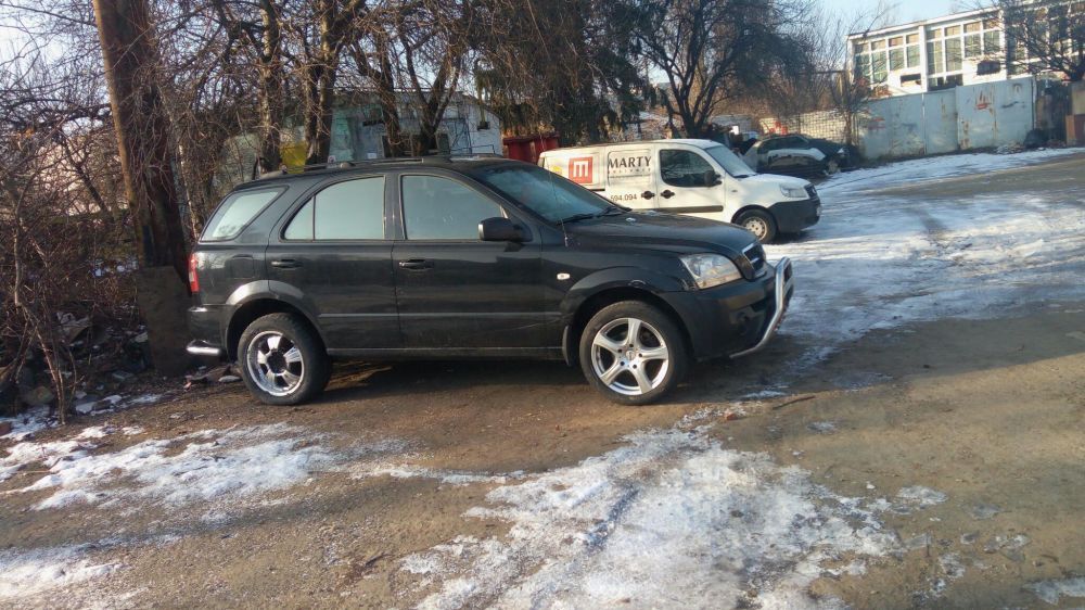 Dezmembrez Kia Sorento 2.5 crdi model 2002-2007