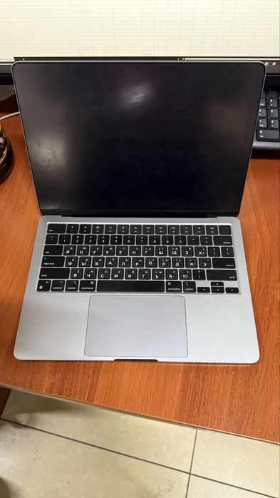 Macbook Air m2 8/256gb