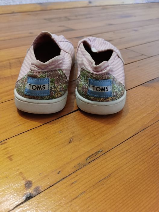 Детски еспадрили на Toms