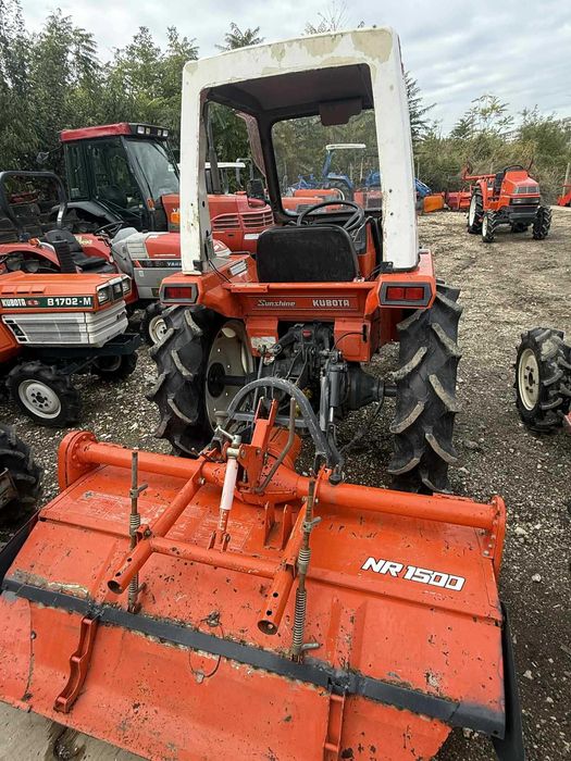 Трактор KUBOTA L1-235 4x4