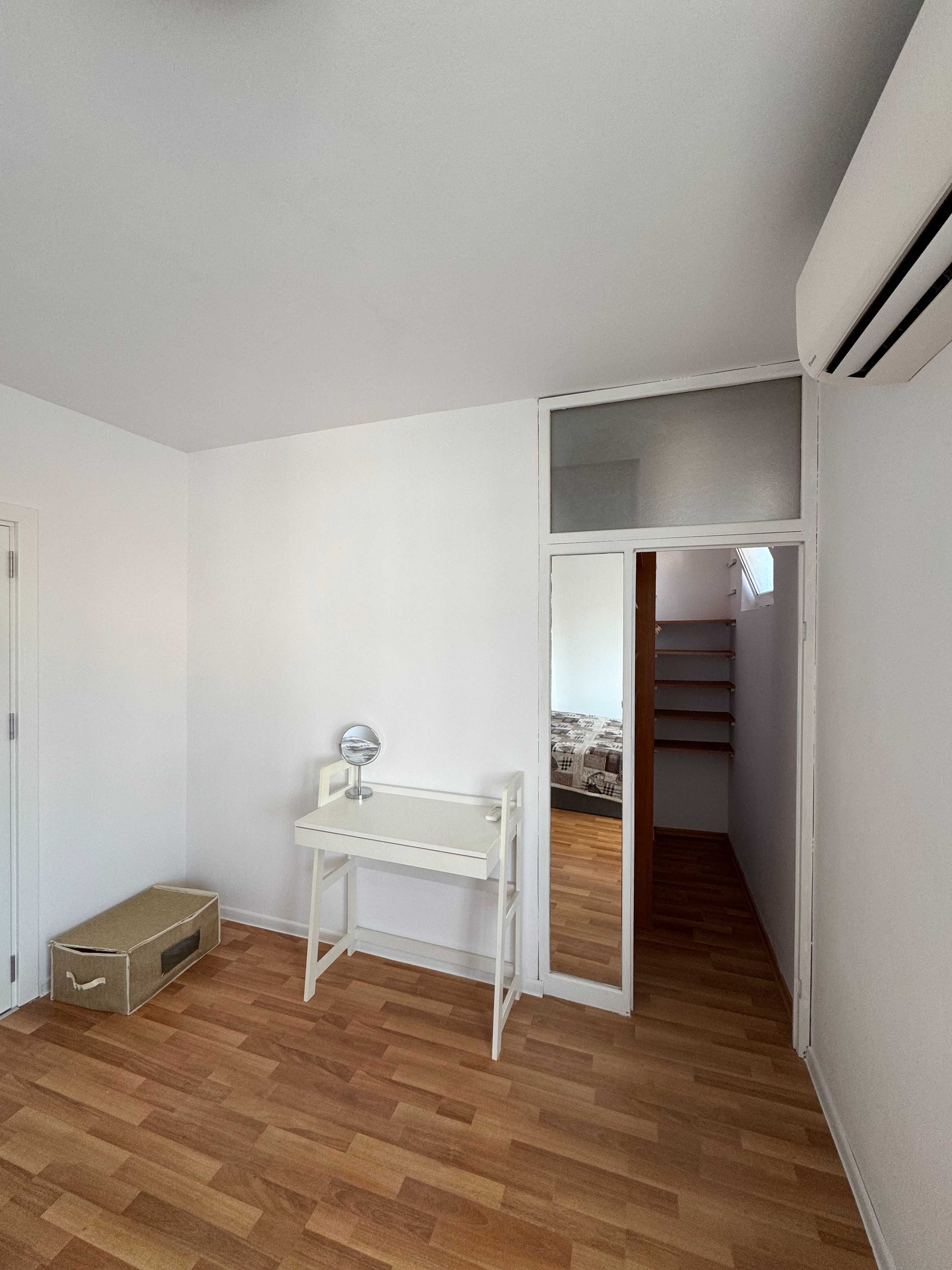 Продава се 3-стаен апартамент - 71 кв.м, кв. Възраждане, Бургас