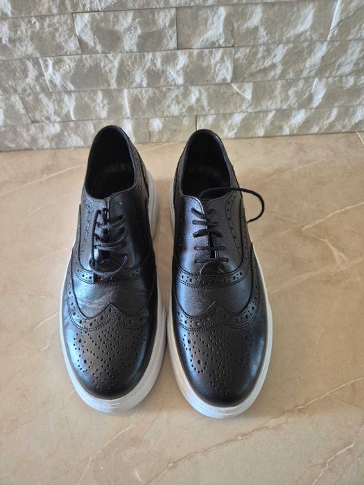 PANTOFI NOI barbat marimea 43