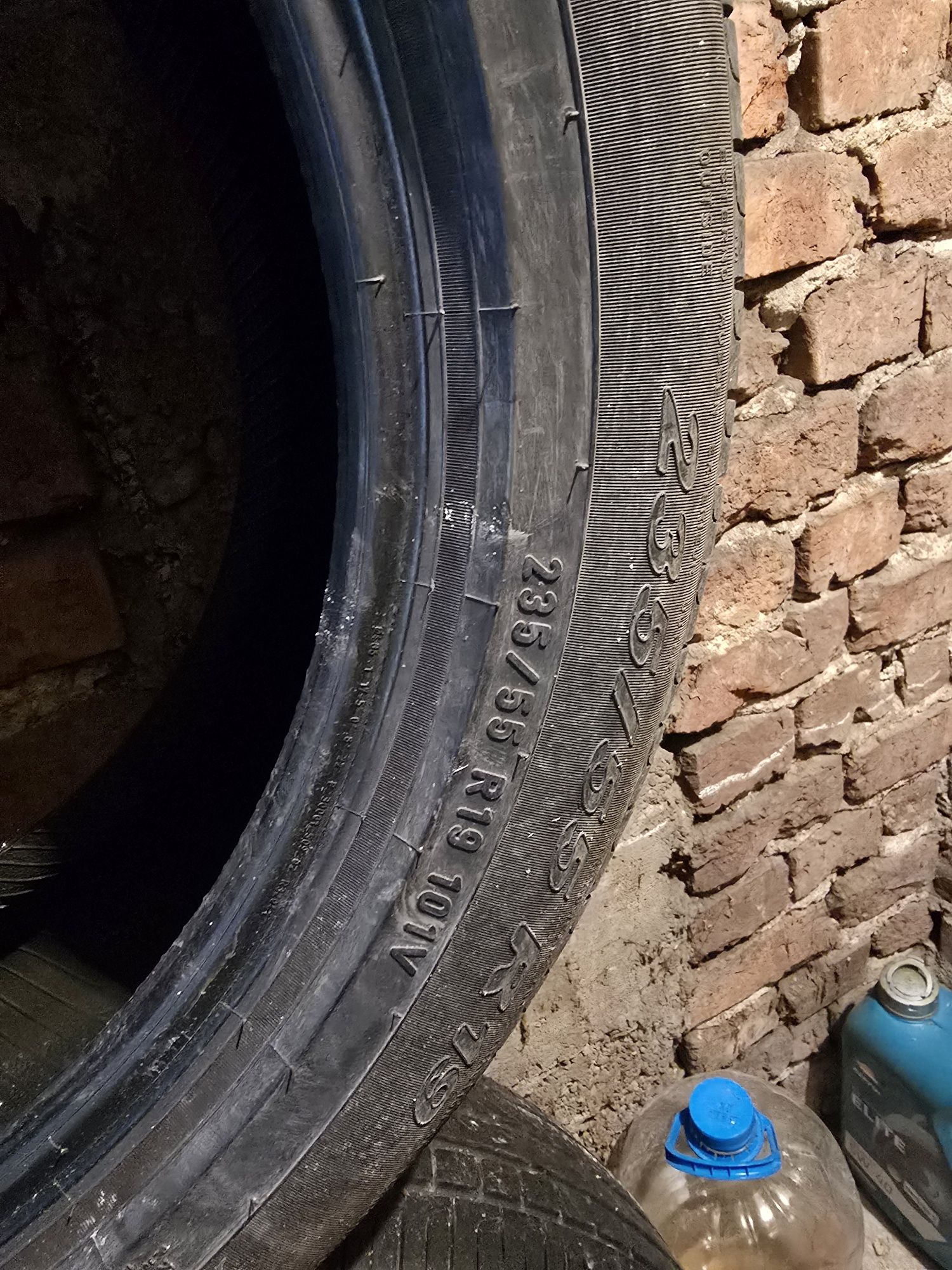 Продавам 4 гуми пирели  235.55.19