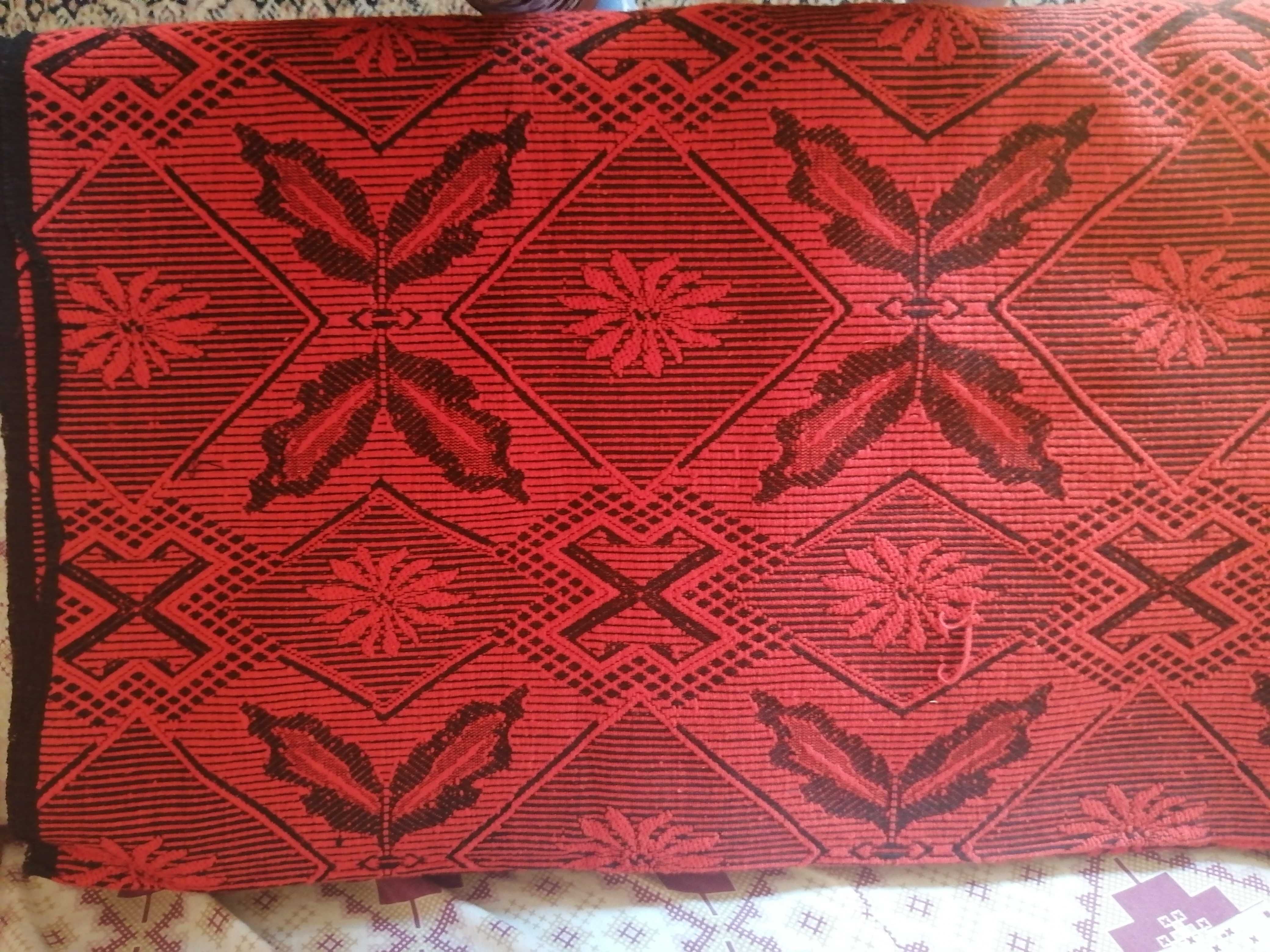 Ръчно тъкани килими